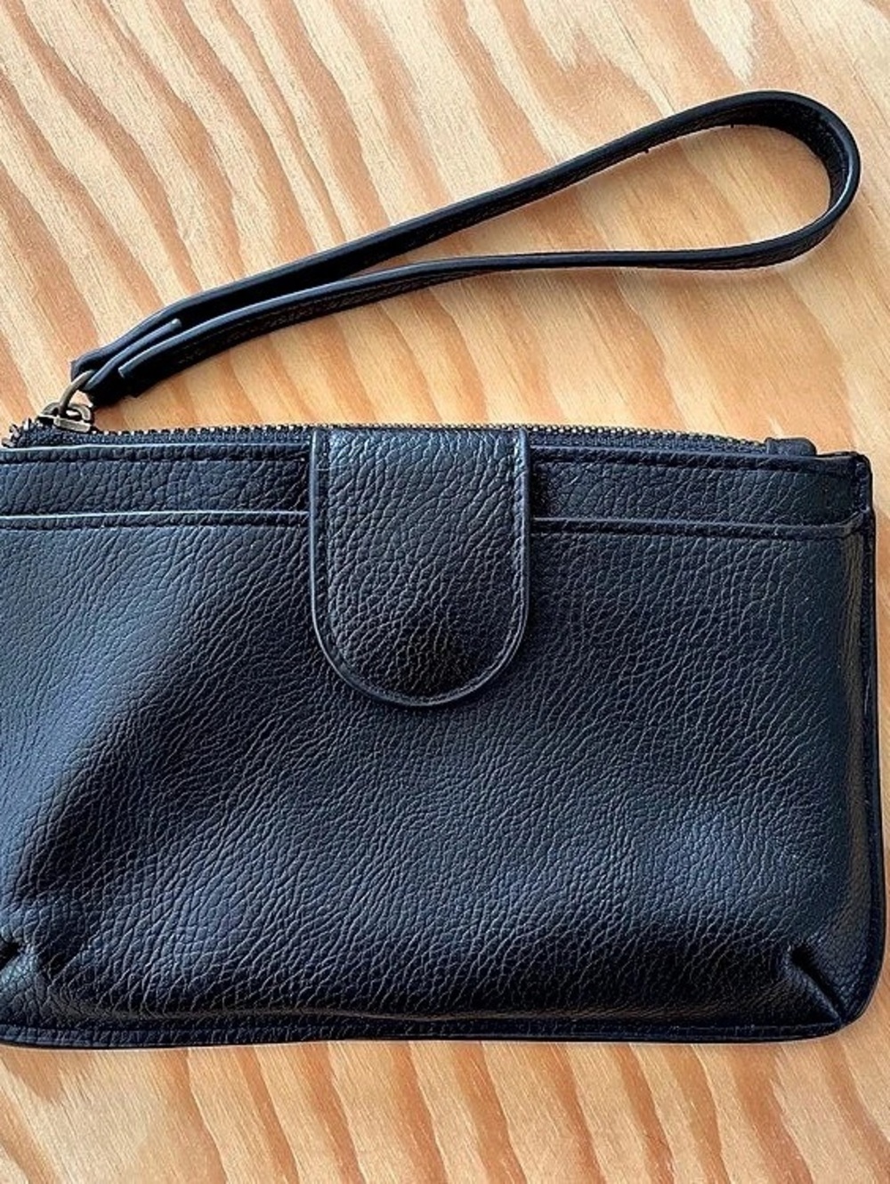 Black Pebble Grain Pocket Wristlet Clutch